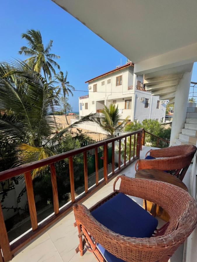 Garden Dreams Hotel Нунгви Экстерьер фото